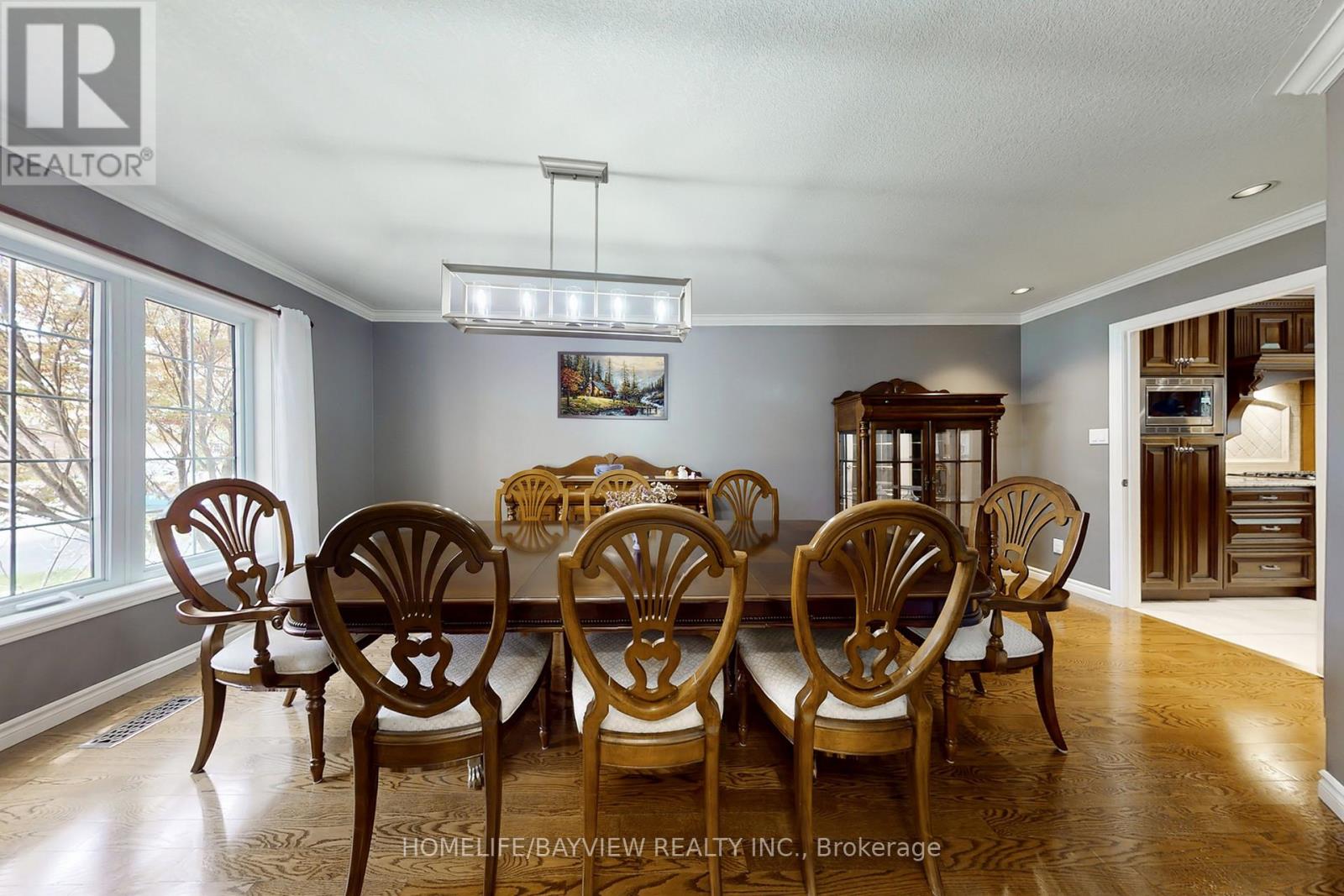 574 Sandbanks Crescent, Waterloo, Ontario  N2V 2K2 - Photo 8 - X12414294