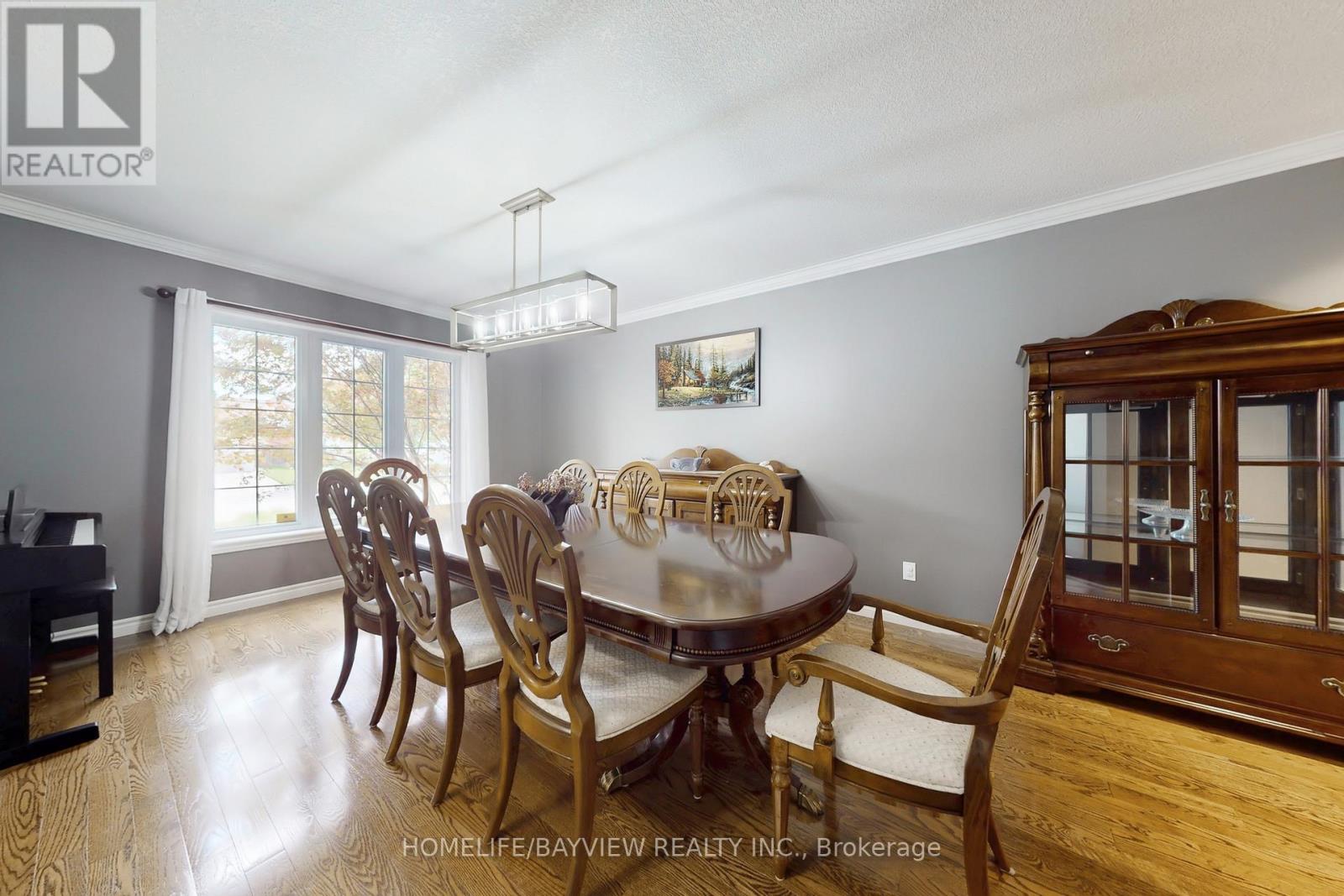 574 Sandbanks Crescent, Waterloo, Ontario  N2V 2K2 - Photo 9 - X12414294