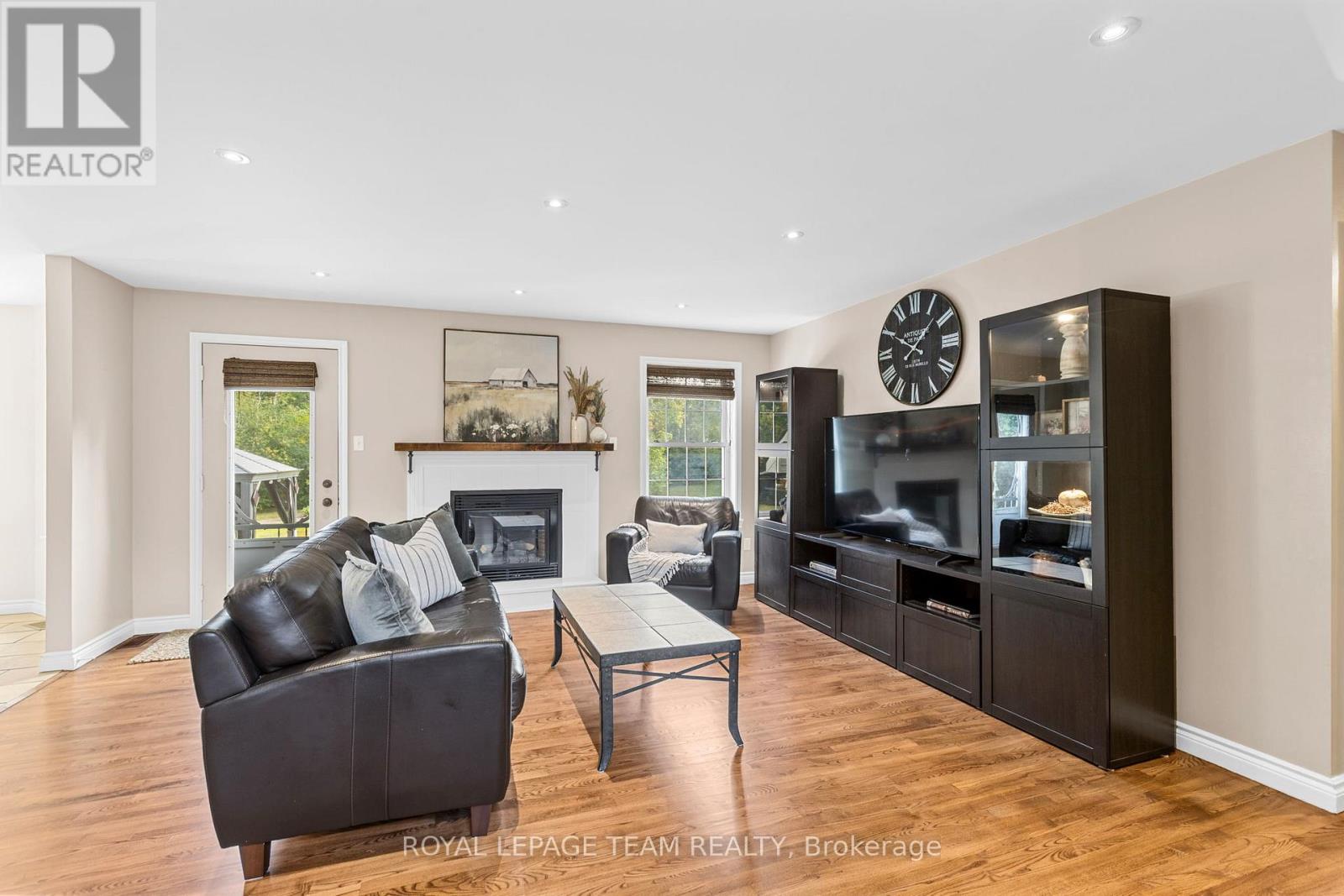 15 Empress Drive, North Grenville, Ontario  K0G 1J0 - Photo 13 - X12414416
