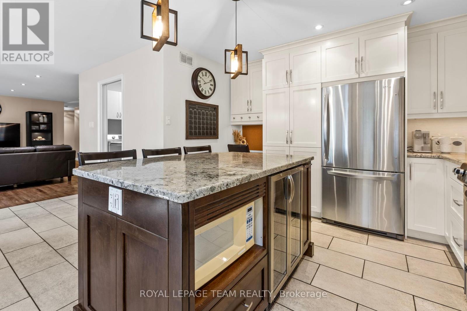 15 Empress Drive, North Grenville, Ontario  K0G 1J0 - Photo 16 - X12414416