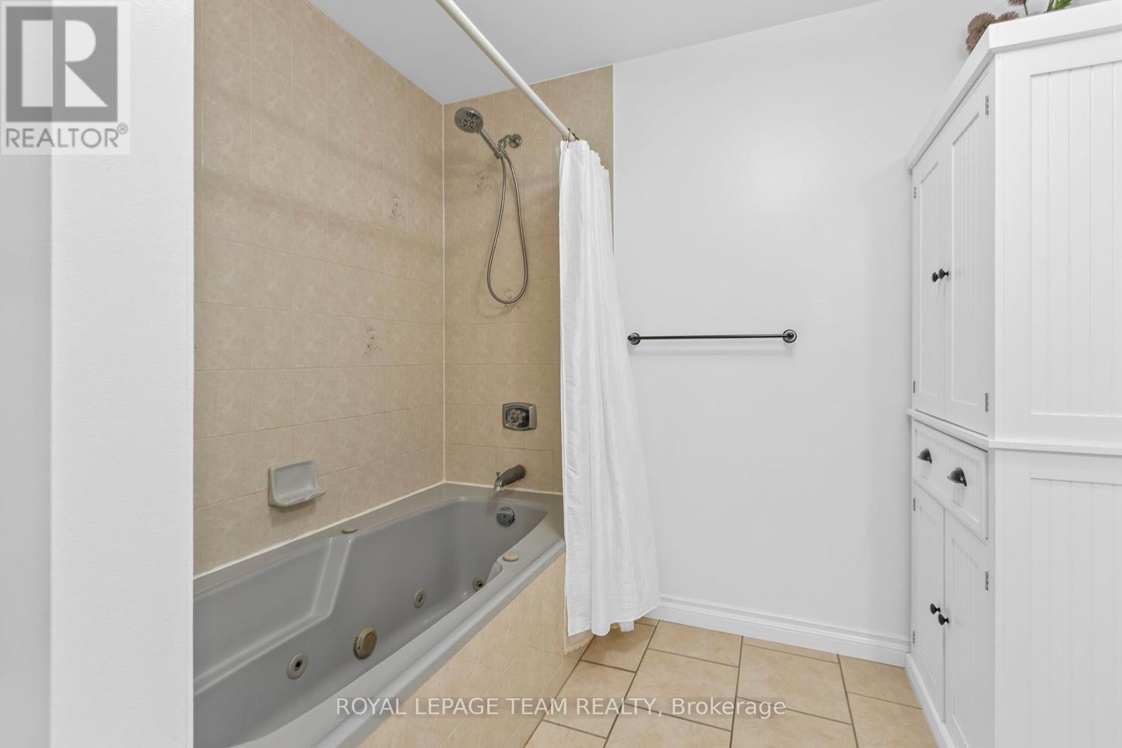 15 Empress Drive, North Grenville, Ontario  K0G 1J0 - Photo 25 - X12414416