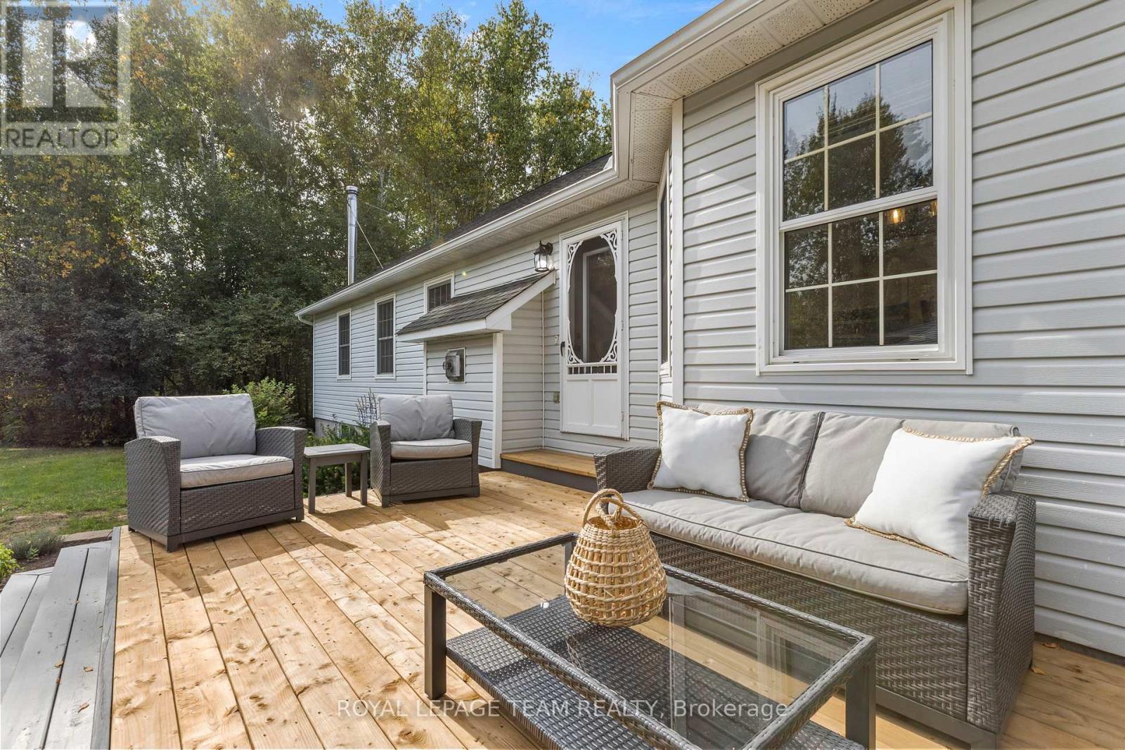 15 Empress Drive, North Grenville, Ontario  K0G 1J0 - Photo 40 - X12414416