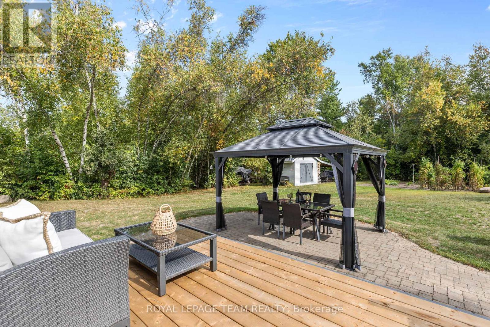 15 Empress Drive, North Grenville, Ontario  K0G 1J0 - Photo 41 - X12414416