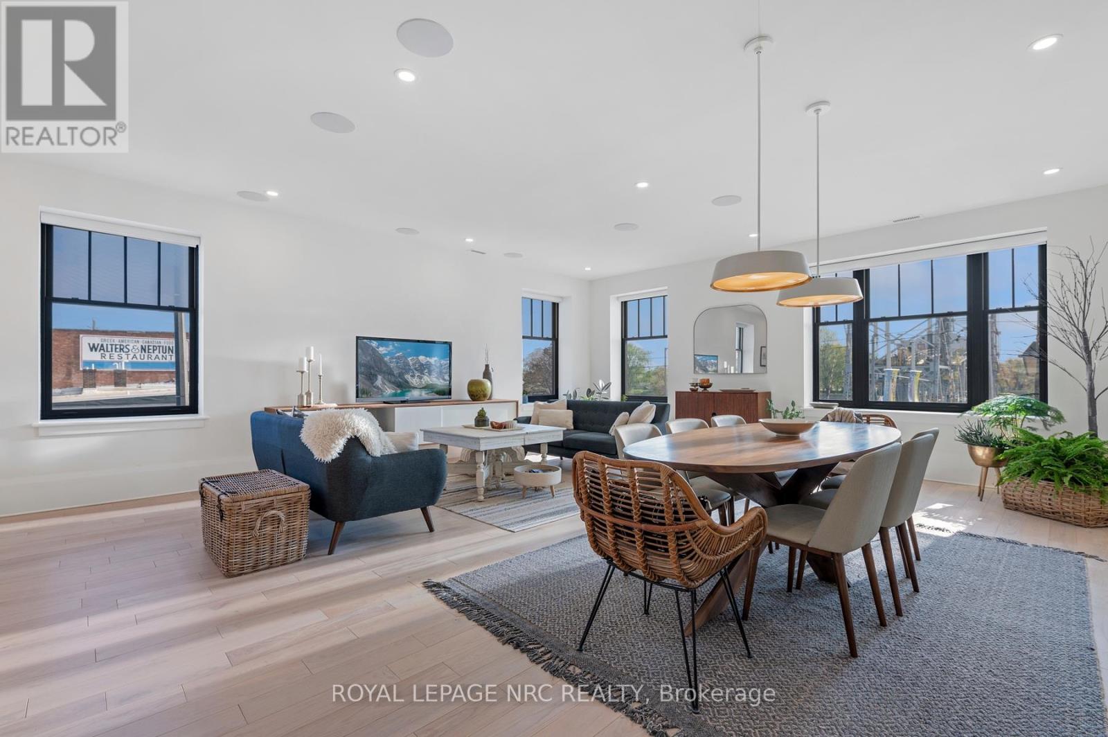 244 West Street, Port Colborne (Sugarloaf), Ontario  L3K 4E4 - Photo 16 - X12414351