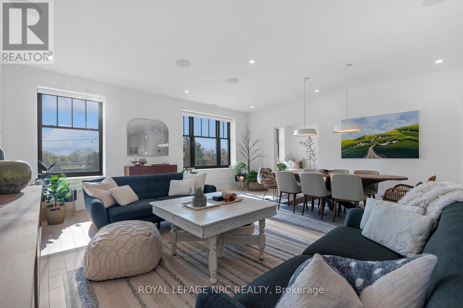 244 West Street, Port Colborne (Sugarloaf), Ontario  L3K 4E4 - Photo 18 - X12414351