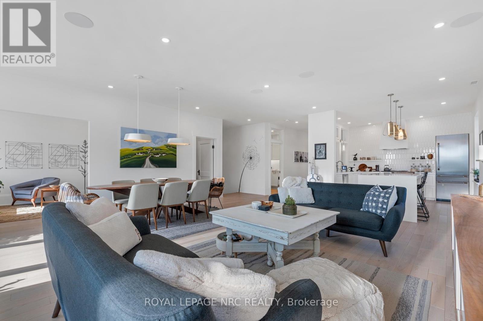 244 West Street, Port Colborne (Sugarloaf), Ontario  L3K 4E4 - Photo 19 - X12414351