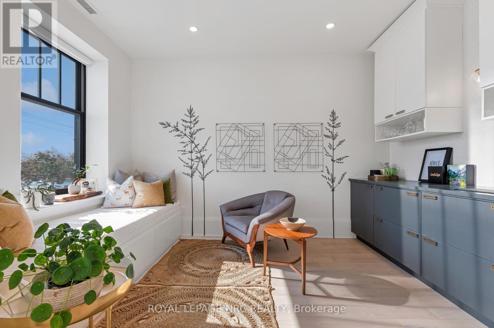 244 West Street, Port Colborne (Sugarloaf), Ontario  L3K 4E4 - Photo 20 - X12414351