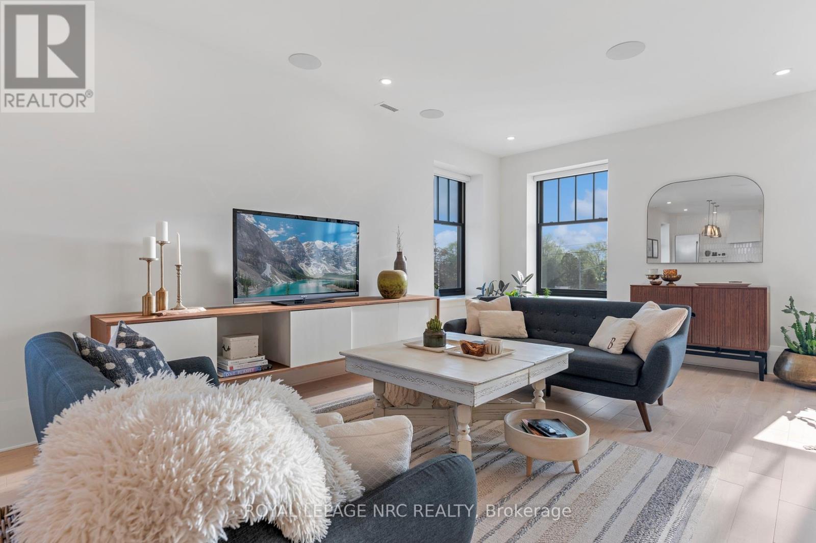 244 West Street, Port Colborne (Sugarloaf), Ontario  L3K 4E4 - Photo 23 - X12414351