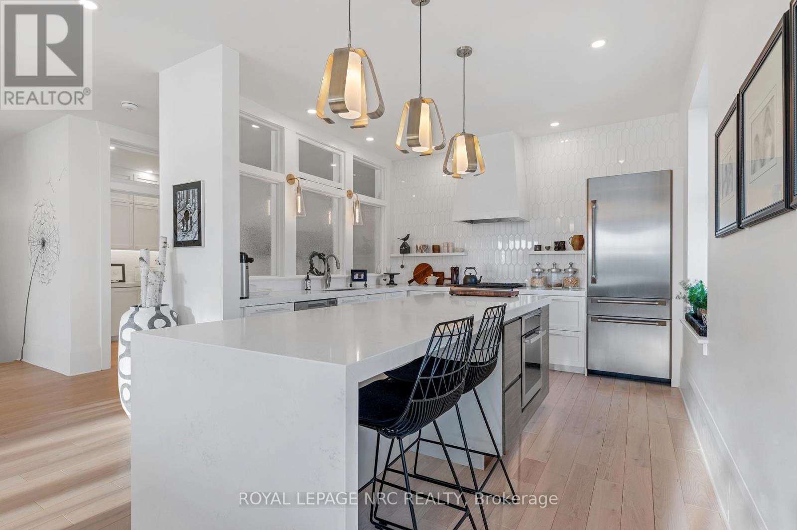 244 West Street, Port Colborne (Sugarloaf), Ontario  L3K 4E4 - Photo 24 - X12414351