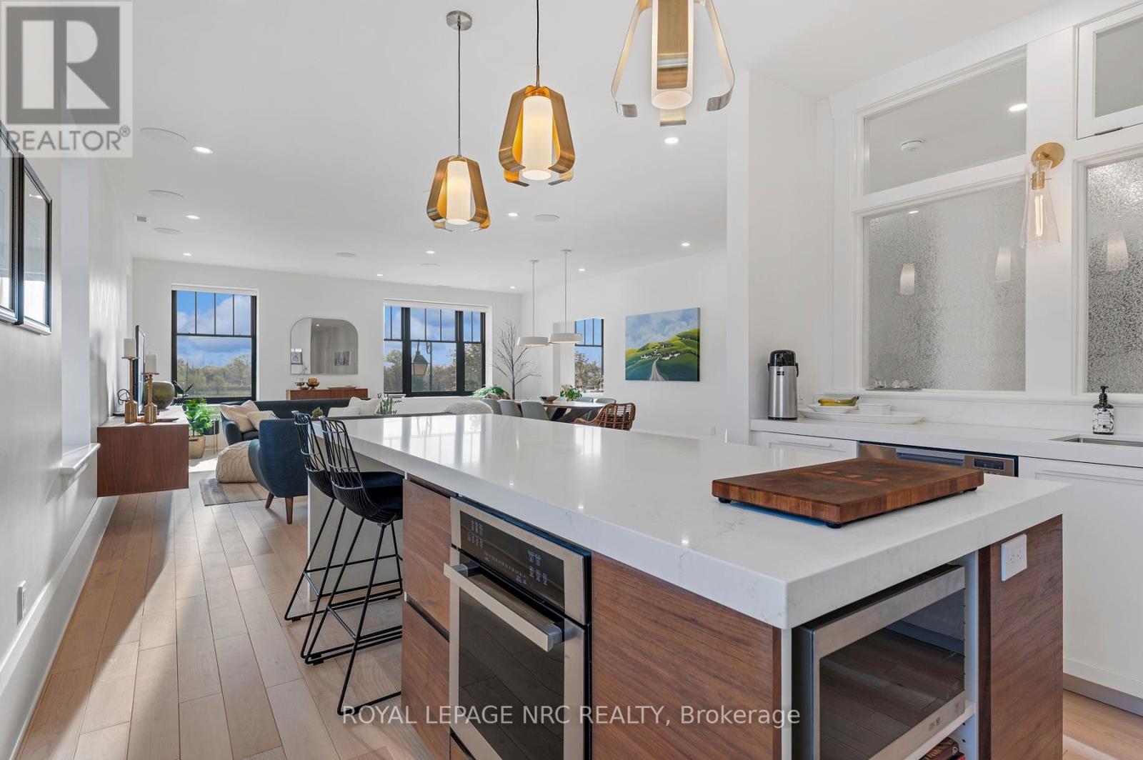 244 West Street, Port Colborne (Sugarloaf), Ontario  L3K 4E4 - Photo 25 - X12414351