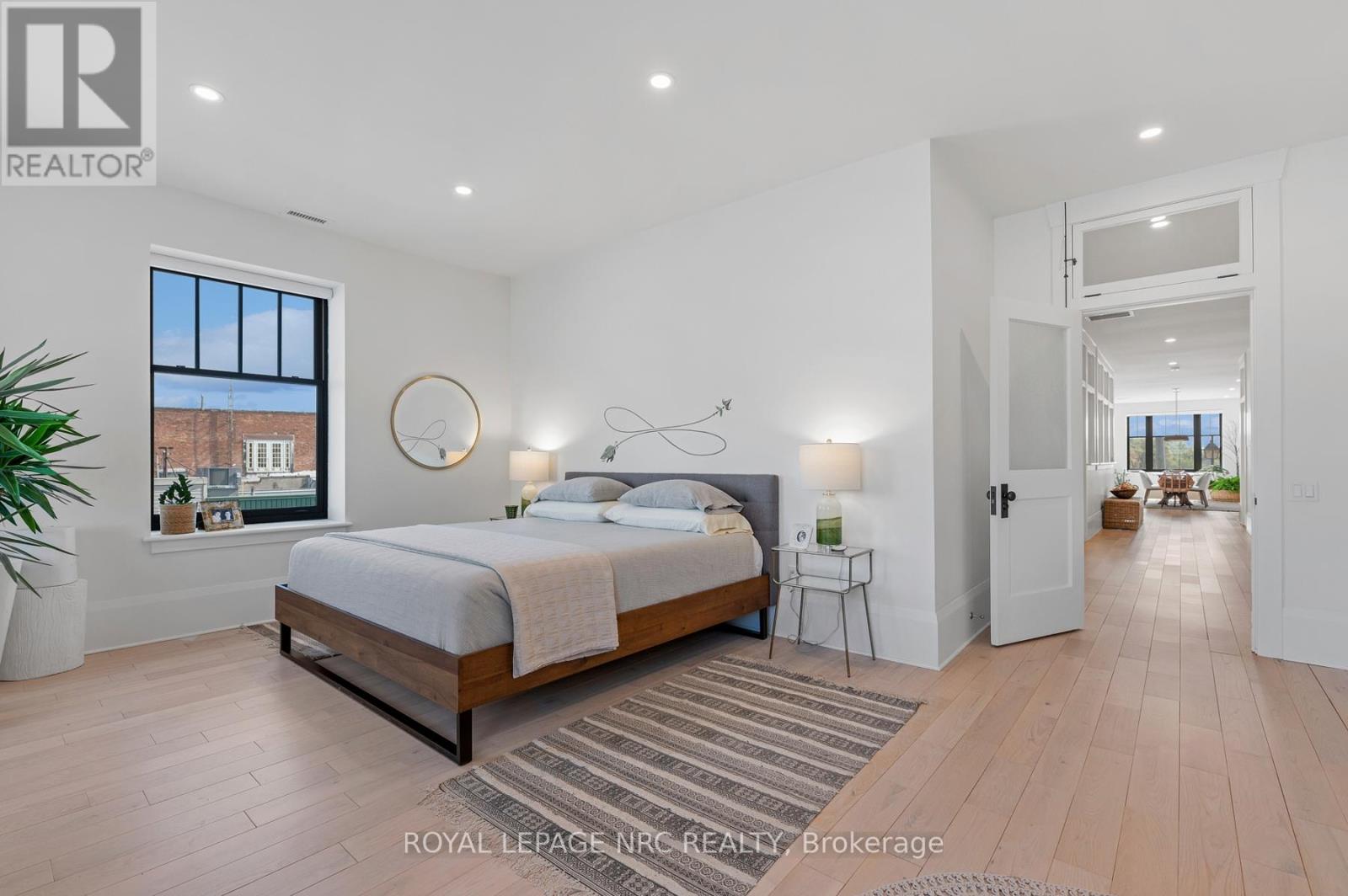 244 West Street, Port Colborne (Sugarloaf), Ontario  L3K 4E4 - Photo 33 - X12414351