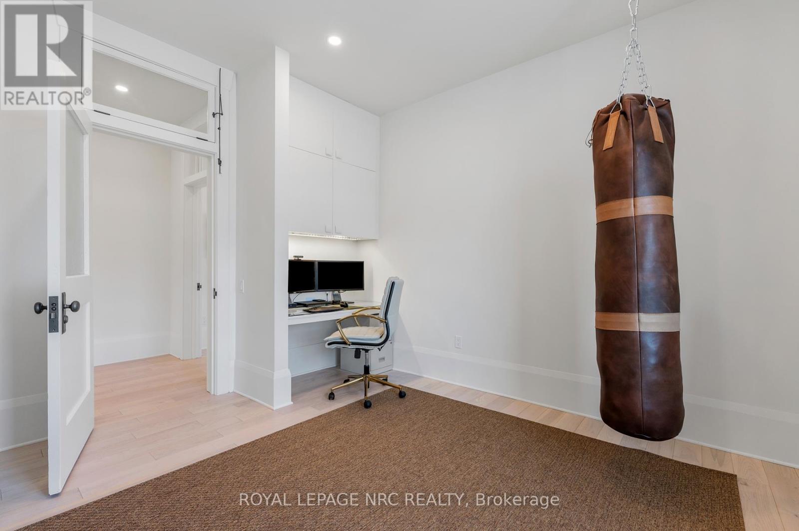 244 West Street, Port Colborne (Sugarloaf), Ontario  L3K 4E4 - Photo 41 - X12414351