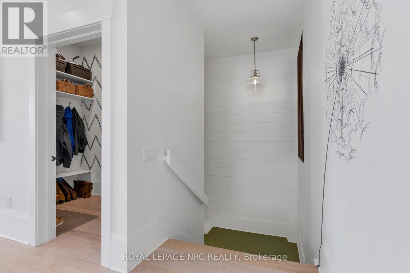 244 West Street, Port Colborne (Sugarloaf), Ontario  L3K 4E4 - Photo 42 - X12414351