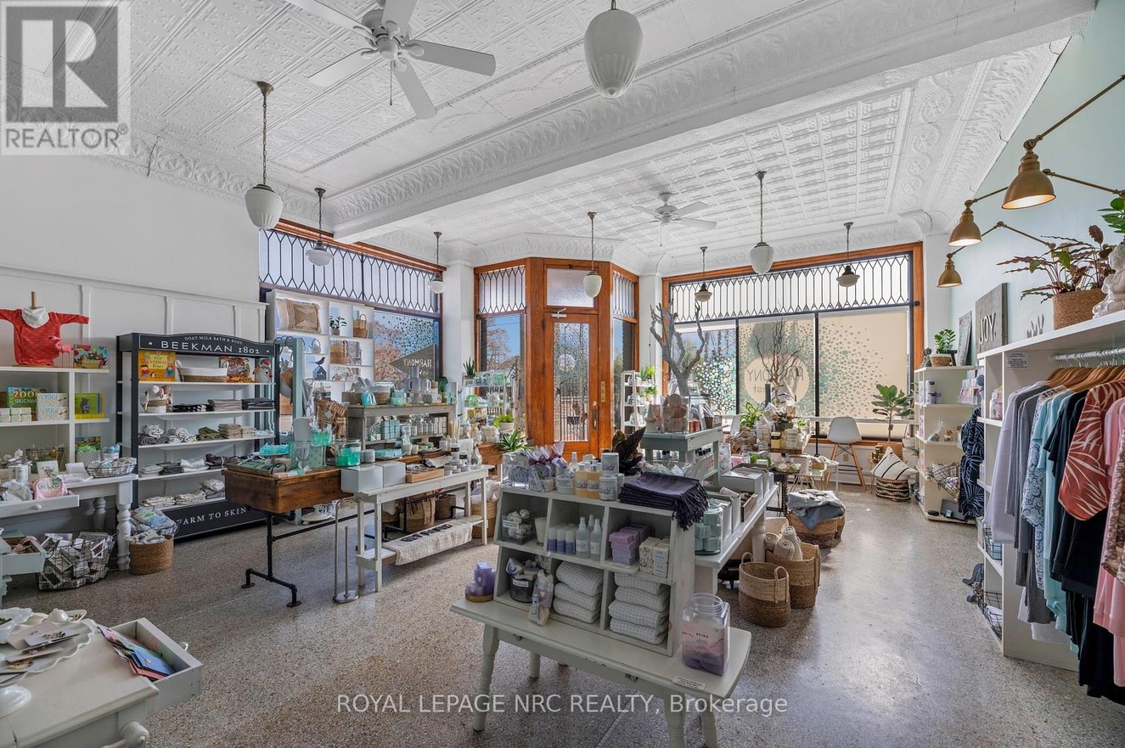 244 West Street, Port Colborne (Sugarloaf), Ontario  L3K 4E4 - Photo 43 - X12414351