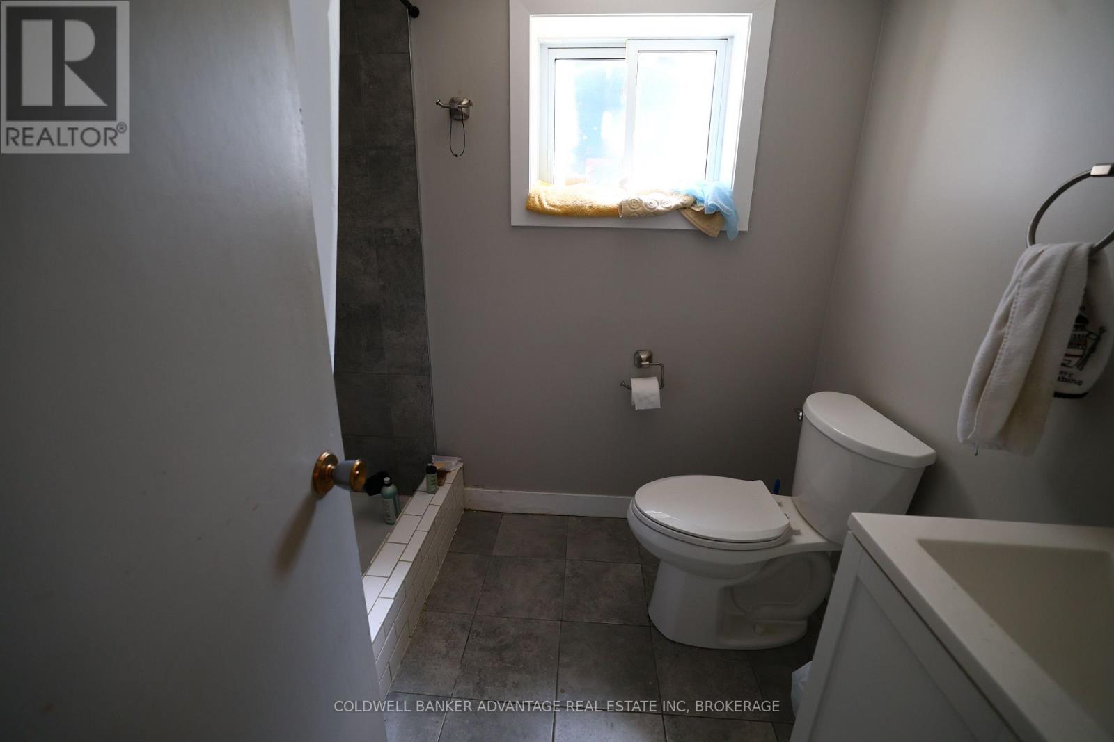 20 Mcgill Street S, Welland, Ontario  L3C 3L3 - Photo 13 - X12414433
