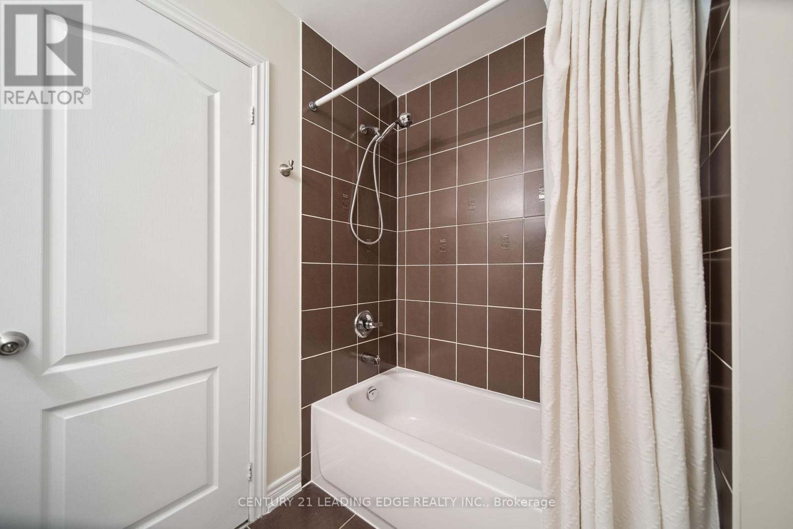57 Baker Hill Boulevard, Whitchurch-Stouffville, Ontario  L4A 0T8 - Photo 34 - N12354395