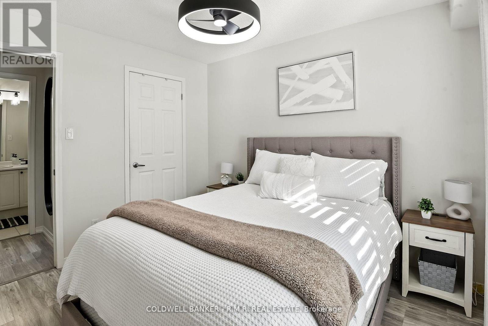 310 - 124 Aspen Springs Drive, Clarington, Ontario  L1C 0G8 - Photo 12 - E12414362