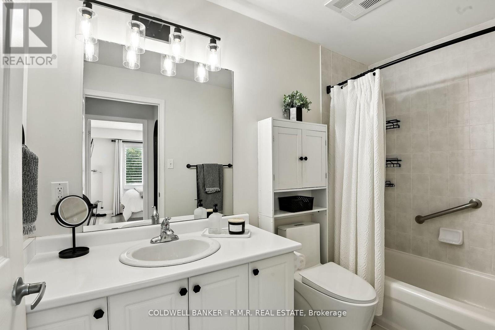 310 - 124 Aspen Springs Drive, Clarington, Ontario  L1C 0G8 - Photo 16 - E12414362