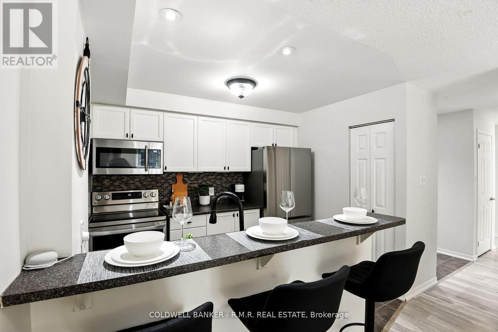310 - 124 Aspen Springs Drive, Clarington, Ontario  L1C 0G8 - Photo 7 - E12414362