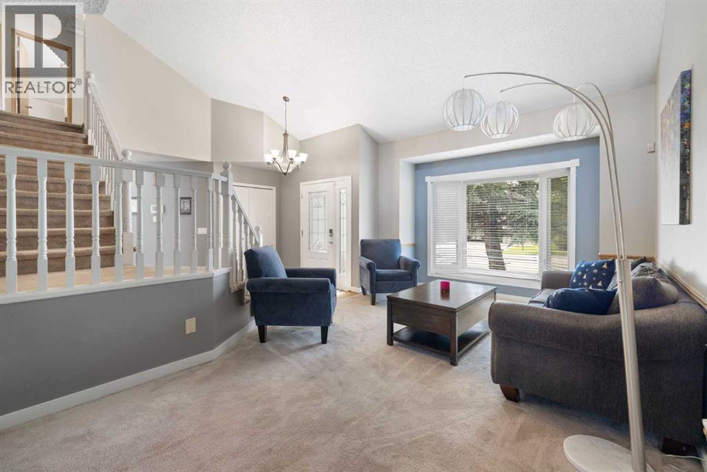 156 Woodfield Road Sw, Calgary, Alberta  T2X 3V9 - Photo 5 - A2246103