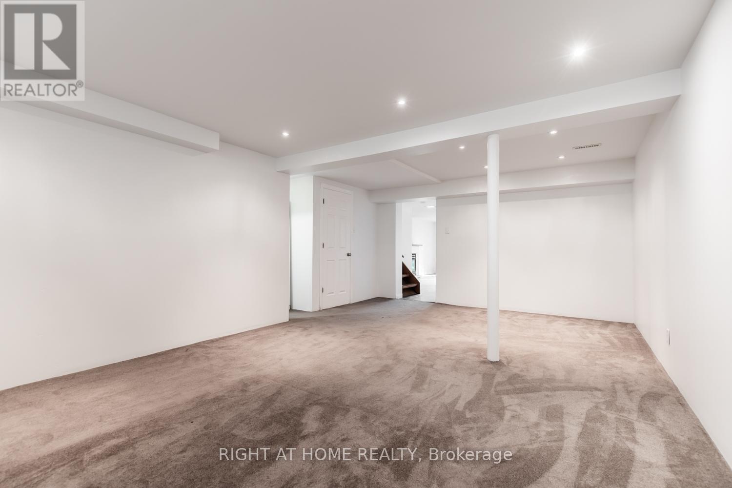 12 Murellen Crescent, Toronto, Ontario  M4A 2K5 - Photo 40 - C12187830
