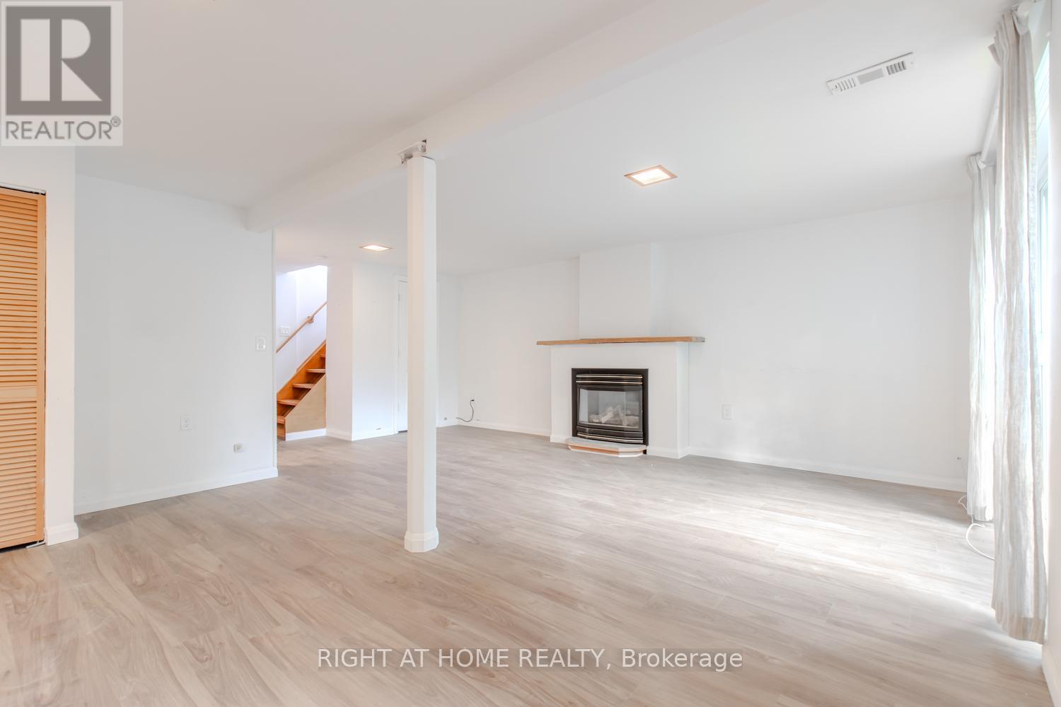 12 Murellen Crescent, Toronto, Ontario  M4A 2K5 - Photo 31 - C12187830