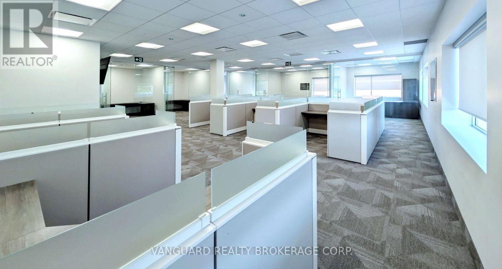 Main/ 2nd - 14 Abacus Road, Brampton, Ontario  L6T 5B7 - Photo 11 - W12407347