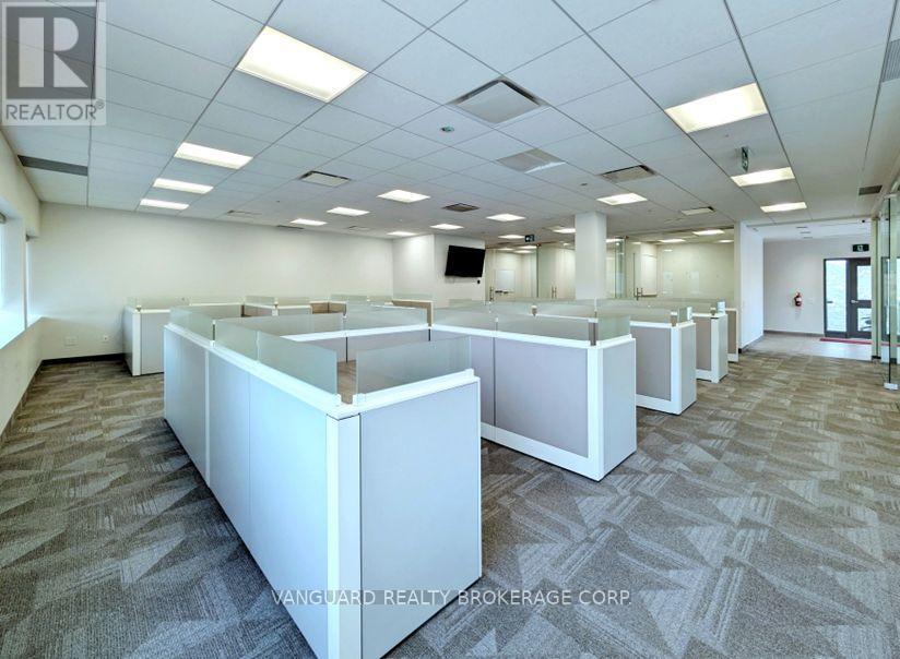 Main/ 2nd - 14 Abacus Road, Brampton, Ontario  L6T 5B7 - Photo 10 - W12407347