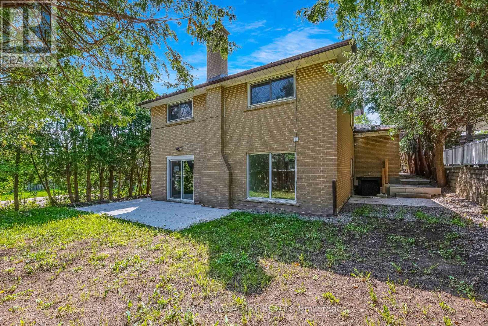 30 Snowcrest Avenue, Toronto, Ontario  M2K 2K7 - Photo 34 - C12414368