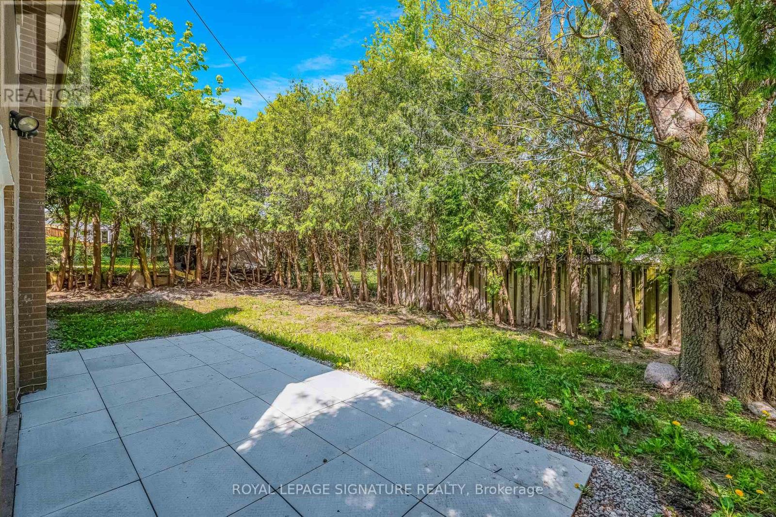 30 Snowcrest Avenue, Toronto, Ontario  M2K 2K7 - Photo 35 - C12414368
