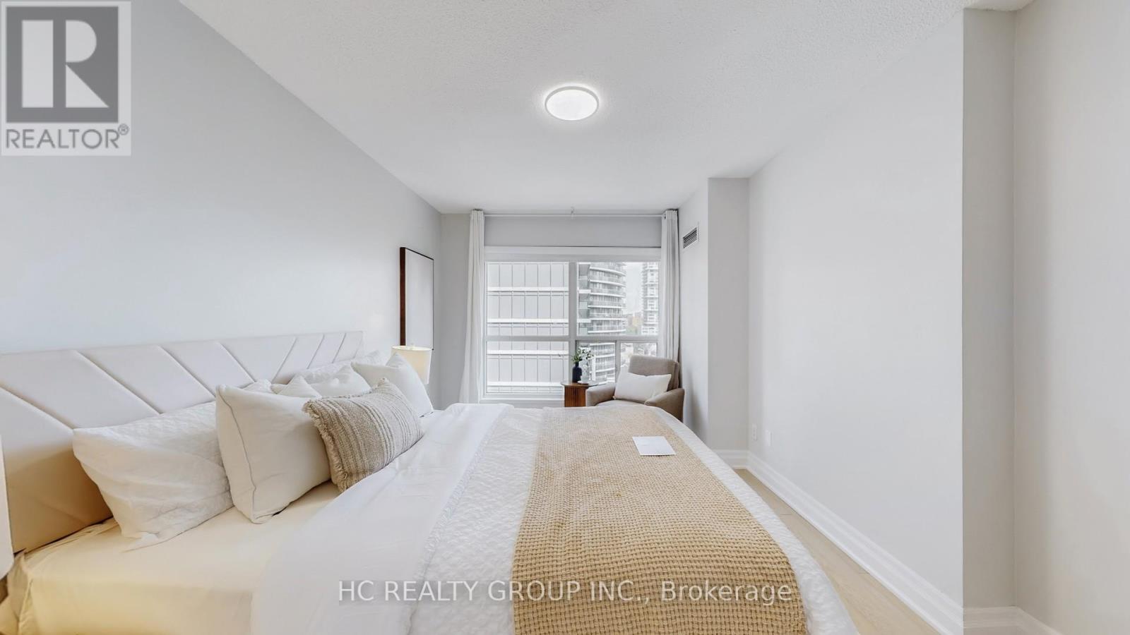 905 - 7 Carlton Street, Toronto, Ontario  M5B 2M3 - Photo 20 - C12414385