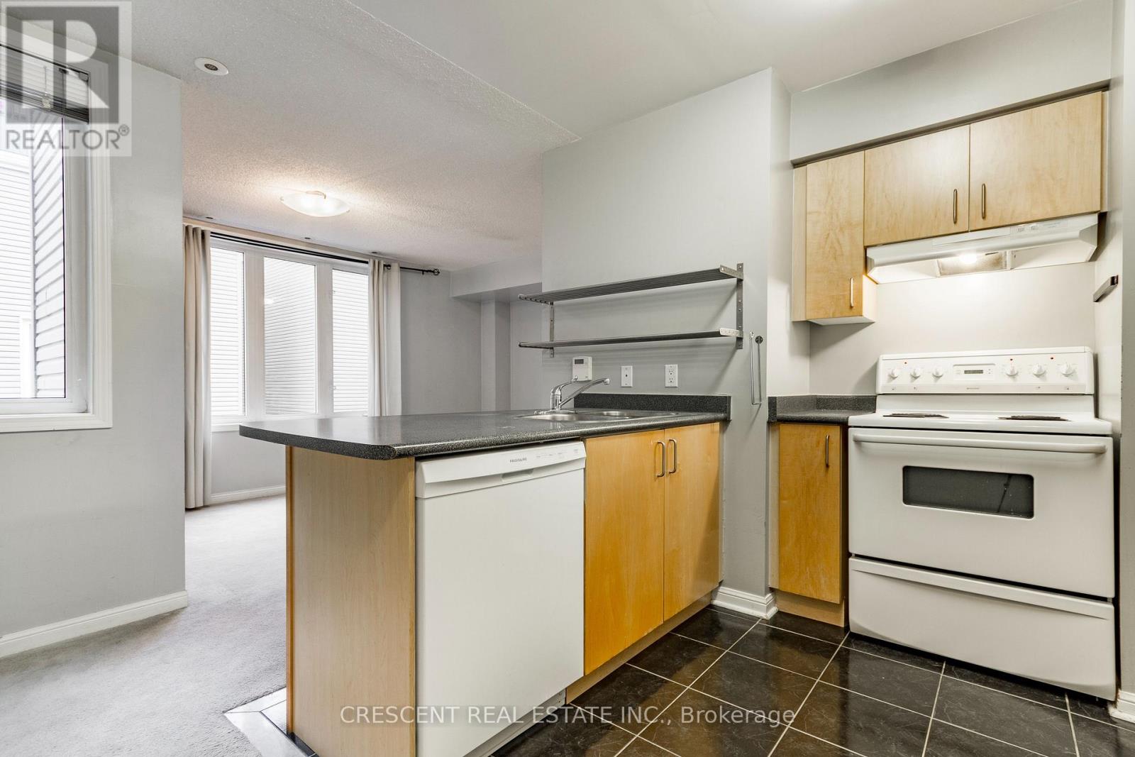 516 - 27 Canniff Street, Toronto, Ontario  M6K 3M5 - Photo 7 - C12414386