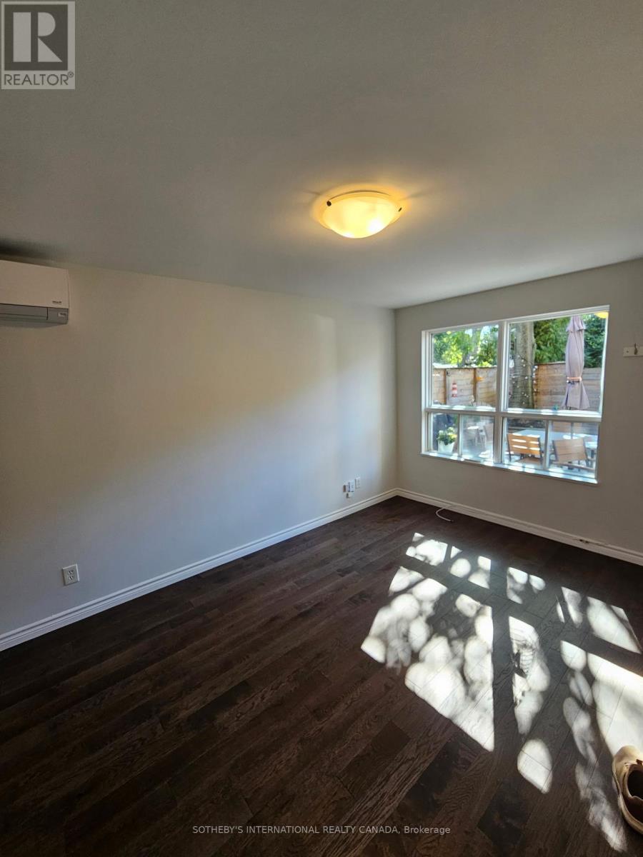 #1 - 1458 Bayview Avenue, Toronto, Ontario  M4G 3B3 - Photo 12 - C12414405