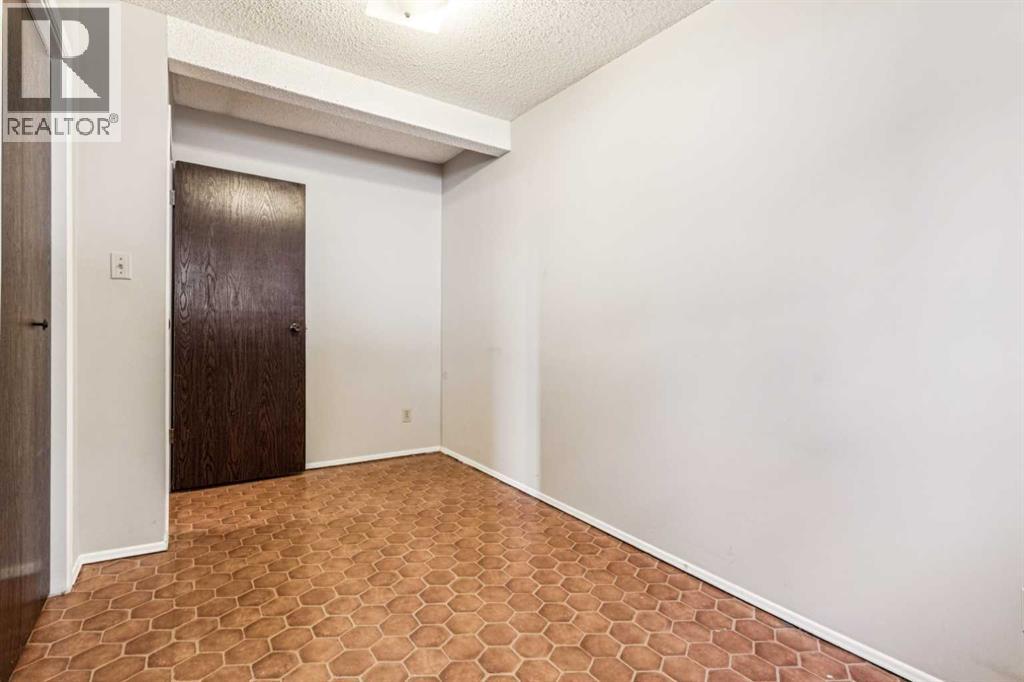 101 Sabrina Way Sw, Calgary, Alberta  T2W 4J4 - Photo 24 - A2254567