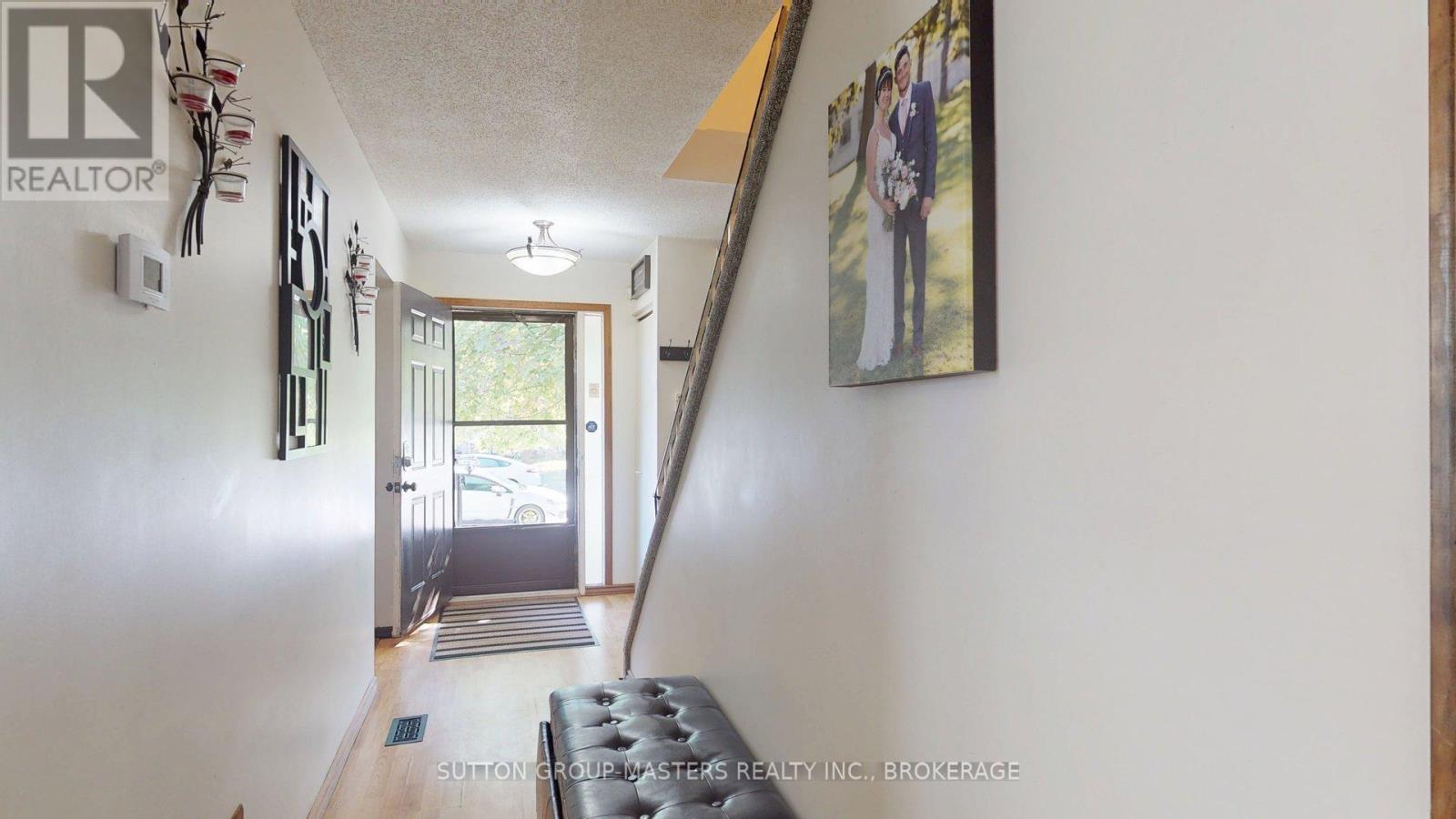 Property at 4 TRILLIUM COURT image 3