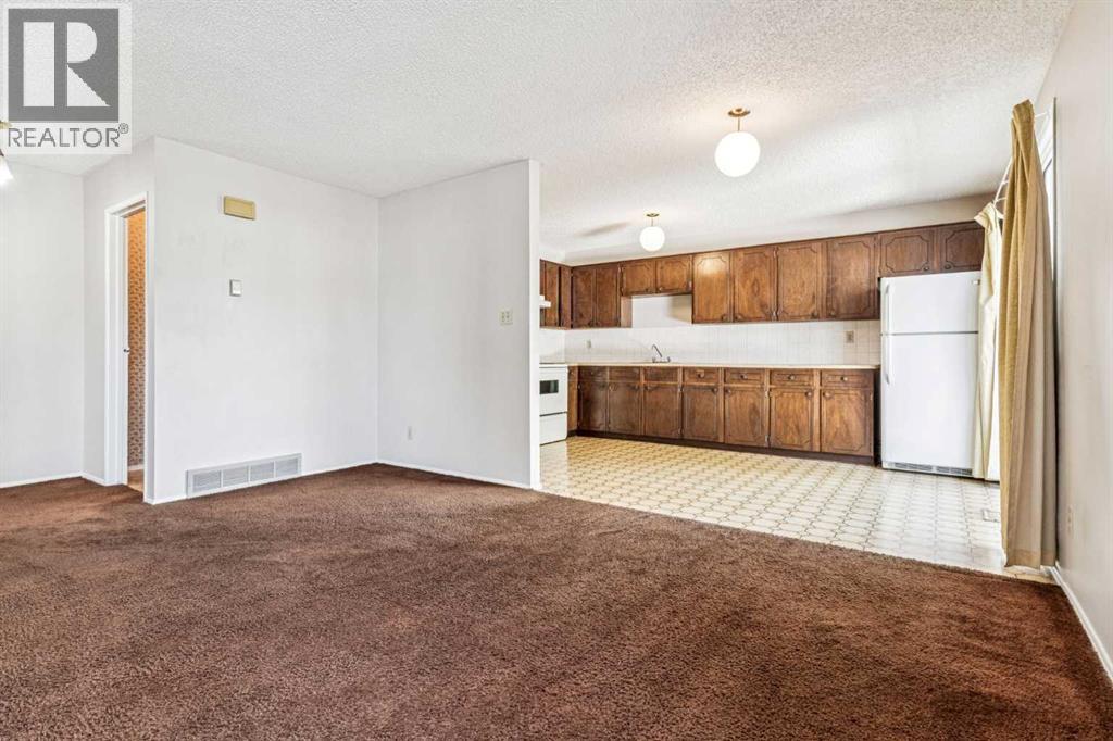 101 Sabrina Way Sw, Calgary, Alberta  T2W 4J4 - Photo 6 - A2254567