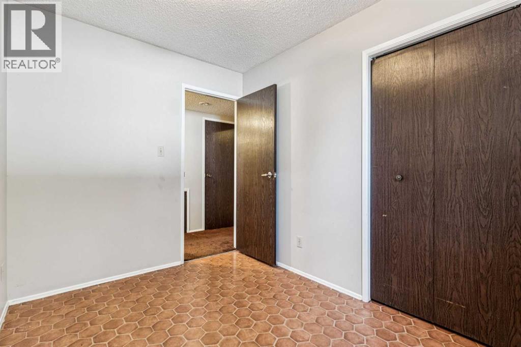101 Sabrina Way Sw, Calgary, Alberta  T2W 4J4 - Photo 22 - A2254567
