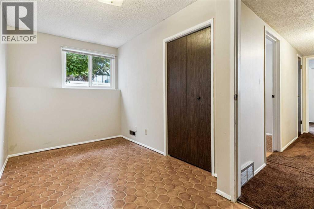 101 Sabrina Way Sw, Calgary, Alberta  T2W 4J4 - Photo 20 - A2254567
