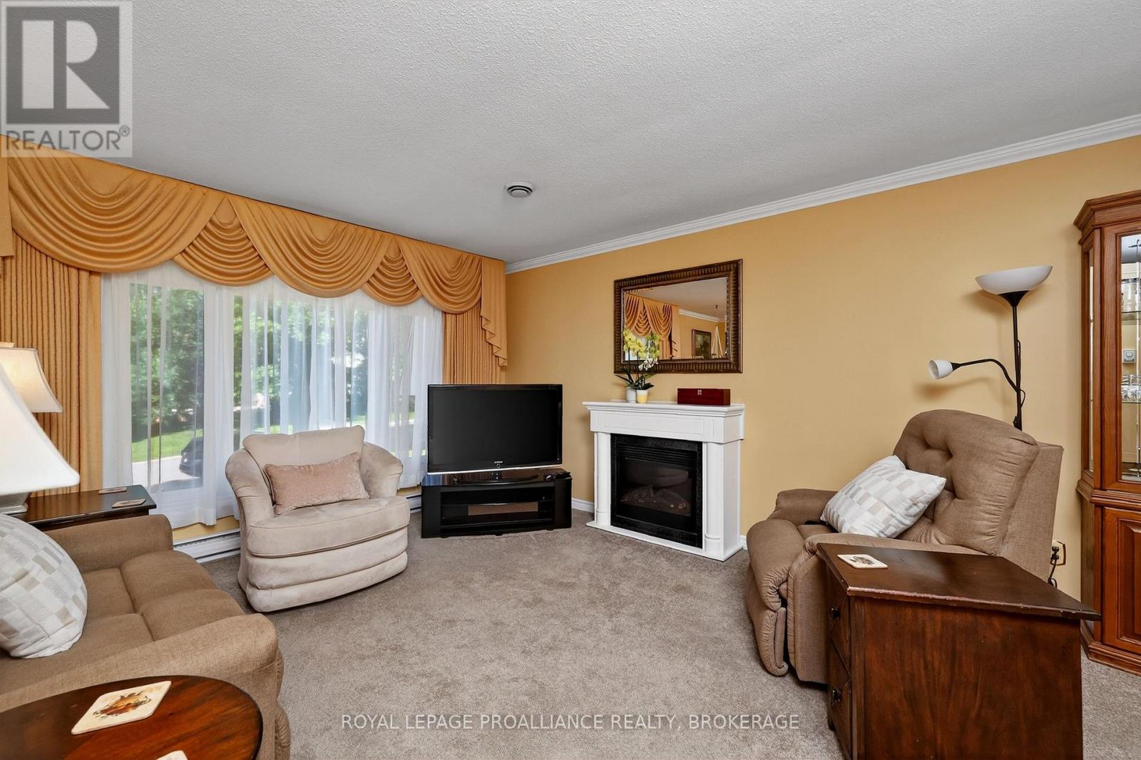 862 Berwick Place, Kingston, Ontario  K7M 6B6 - Photo 5 - X12414613