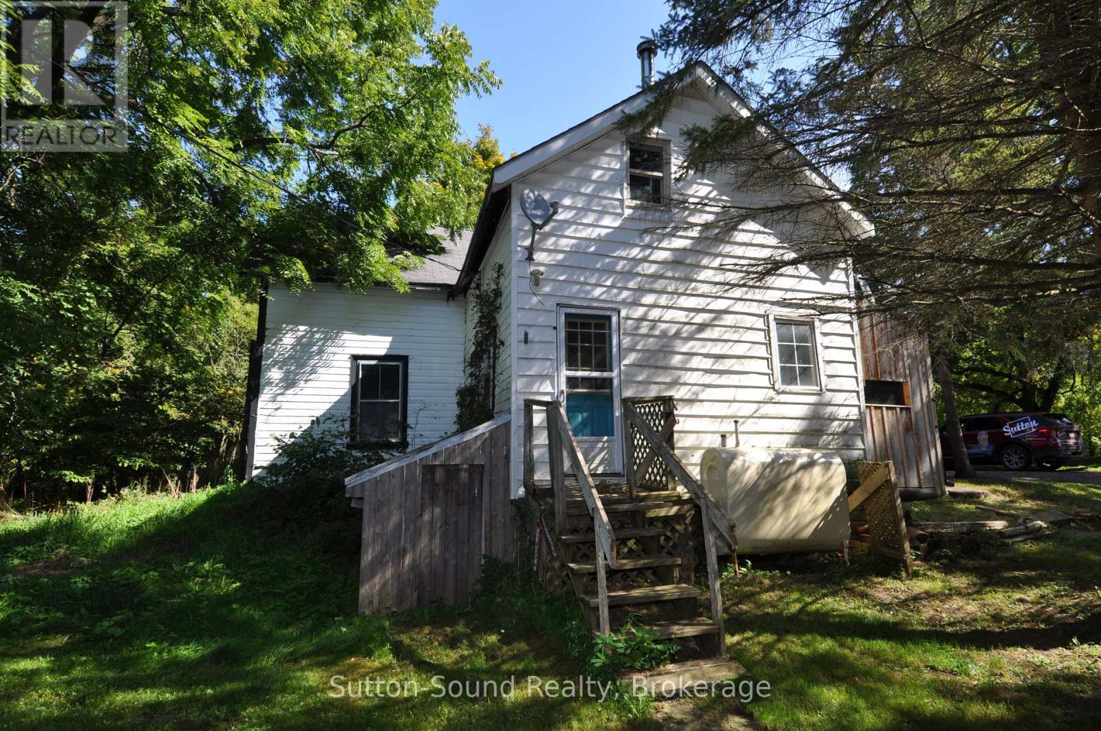 750816 Girl Guide Road, Georgian Bluffs, Ontario  N4K 5N7 - Photo 33 - X12414442