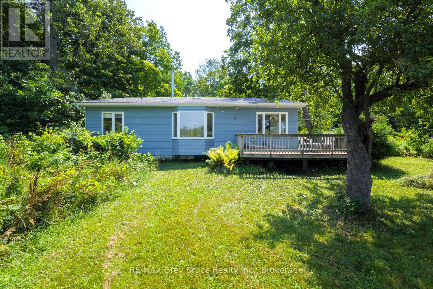 65 Lawrence Road, South Bruce Peninsula, Ontario  N0H 2T0 - Photo 34 - X12414458