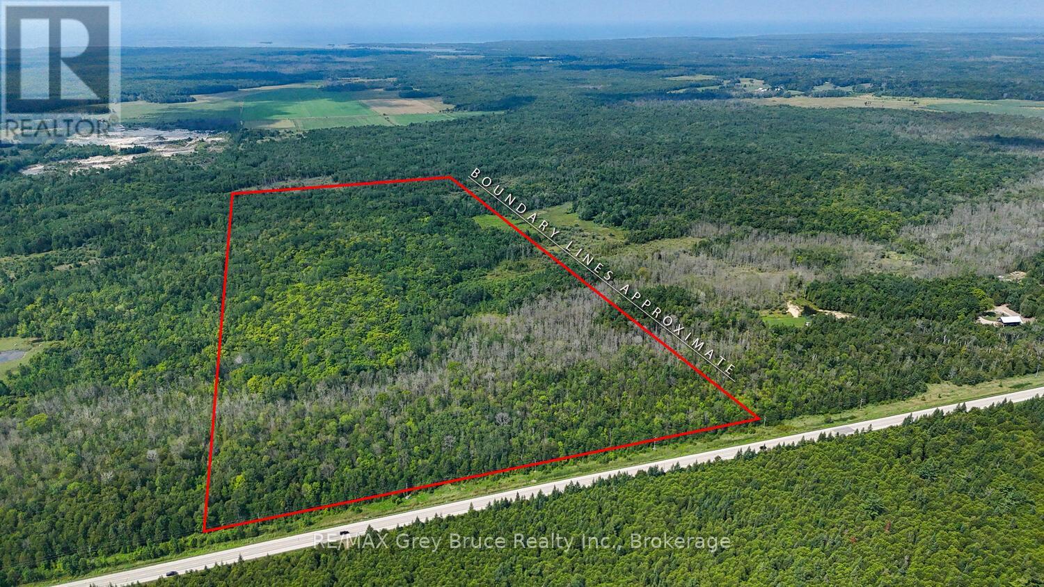 65 Lawrence Road, South Bruce Peninsula, Ontario  N0H 2T0 - Photo 4 - X12414458