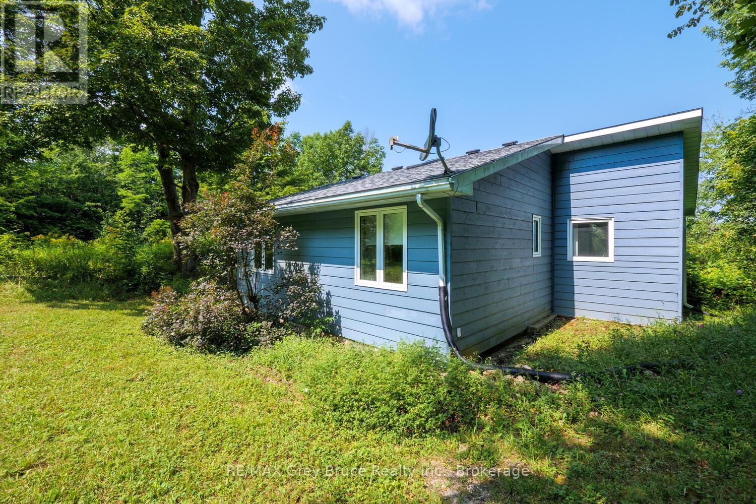 65 Lawrence Road, South Bruce Peninsula, Ontario  N0H 2T0 - Photo 41 - X12414458