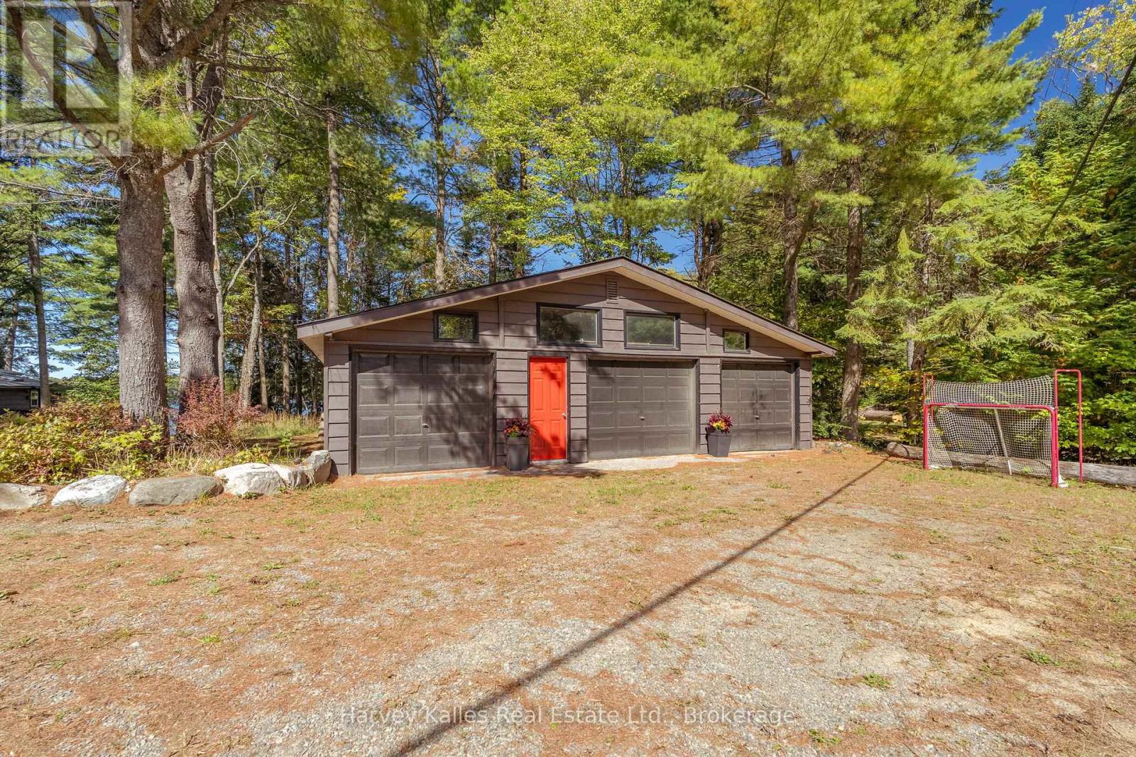 1003 Hollow Road, Algonquin Highlands, Ontario  P0A 1E0 - Photo 28 - X12414484