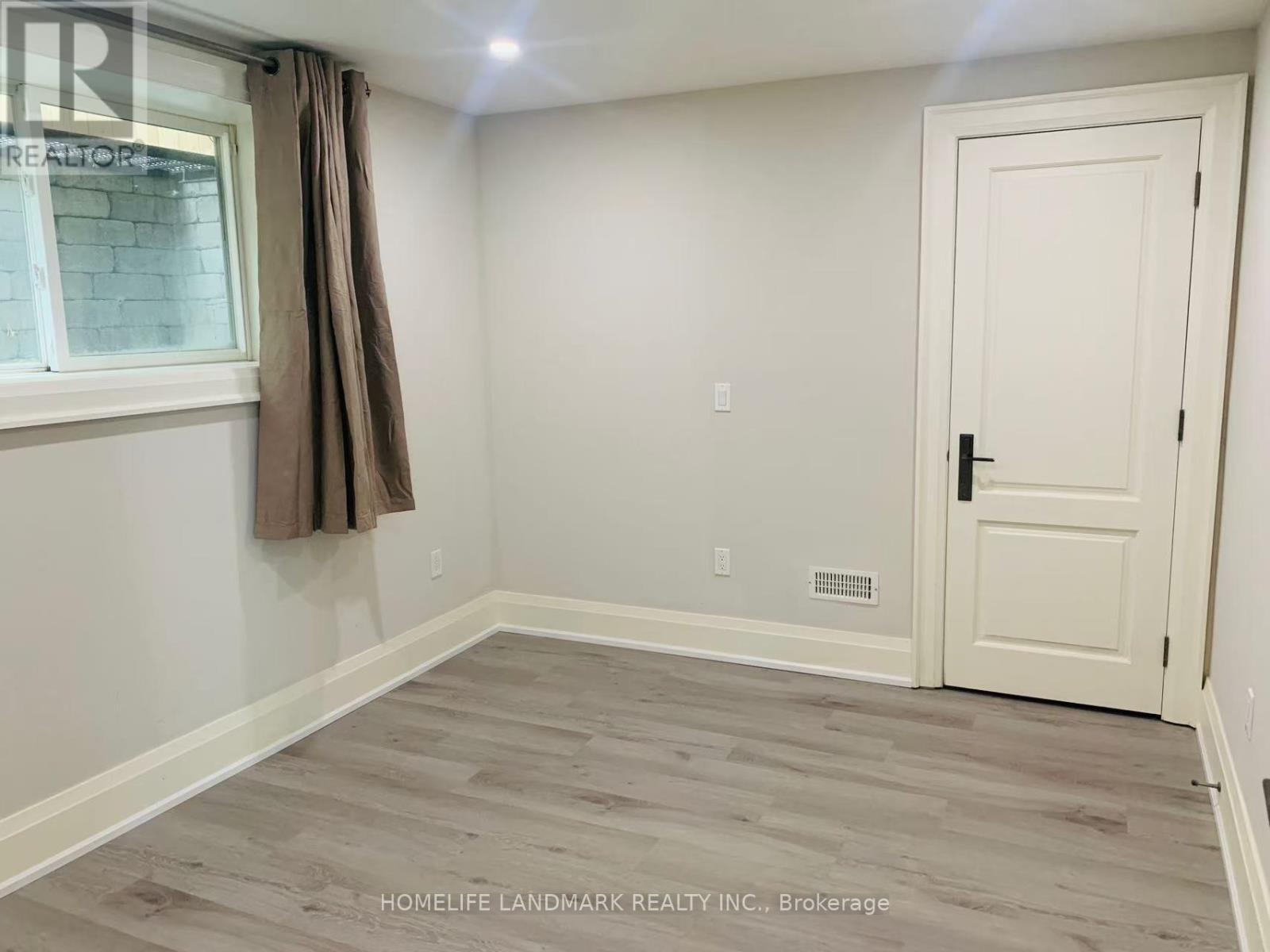 108 Patricia Avenue, Toronto, Ontario  M2M 1J4 - Photo 4 - C12387942