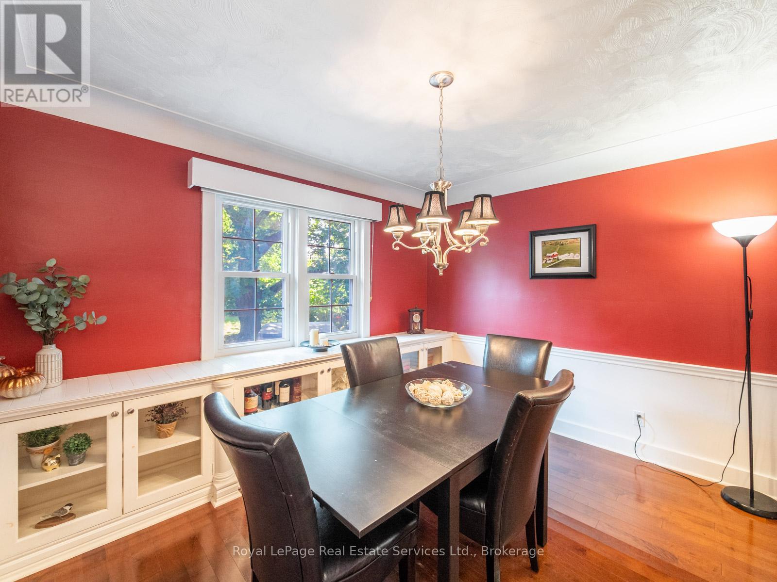 938 King Road, Burlington (Lasalle), Ontario  L7T 3L3 - Photo 21 - W12406273