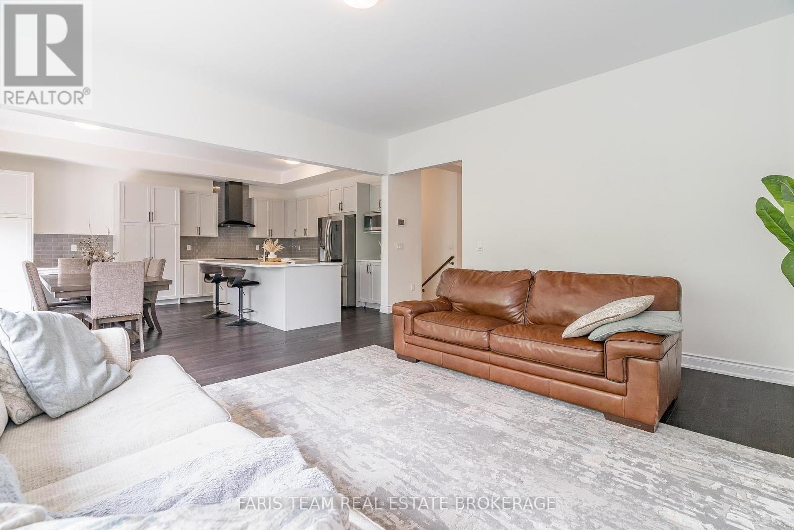 1425 Blackmore Street, Innisfil, Ontario  L9S 0P2 - Photo 15 - N12414430