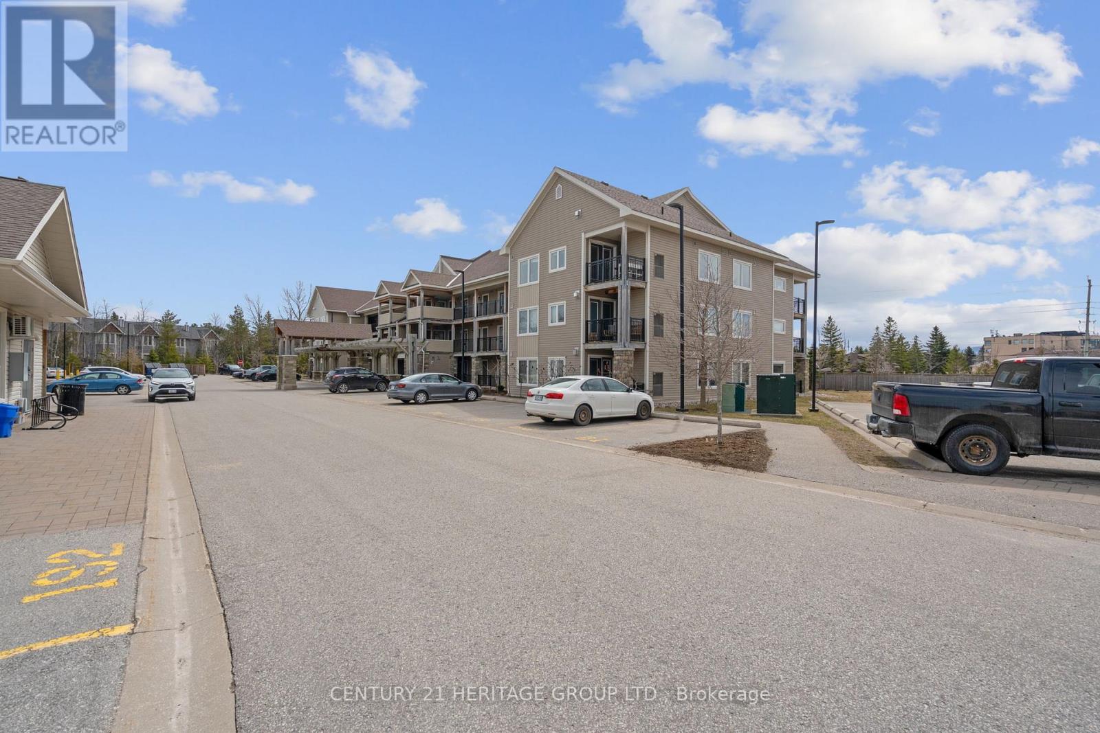 200 - 2 Anchorage Crescent, Collingwood, Ontario  L9Y 5C8 - Photo 3 - S12414403