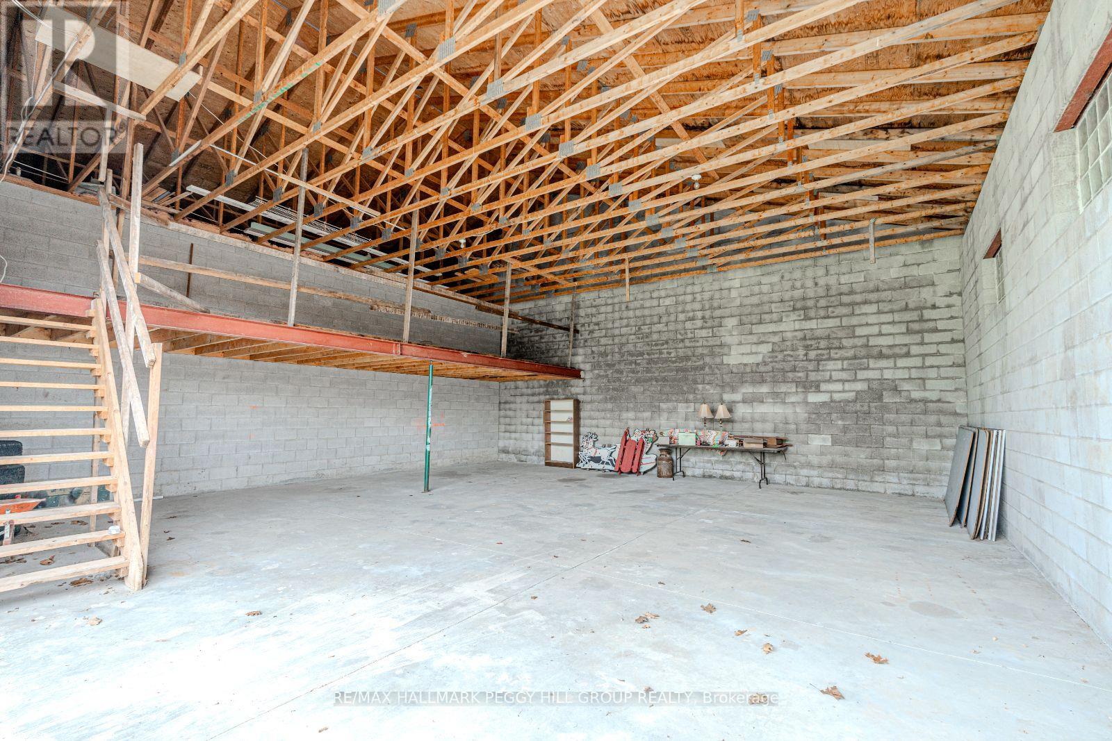 1331 Flos Road 3 E, Springwater, Ontario  L0L 2K0 - Photo 23 - S12414435