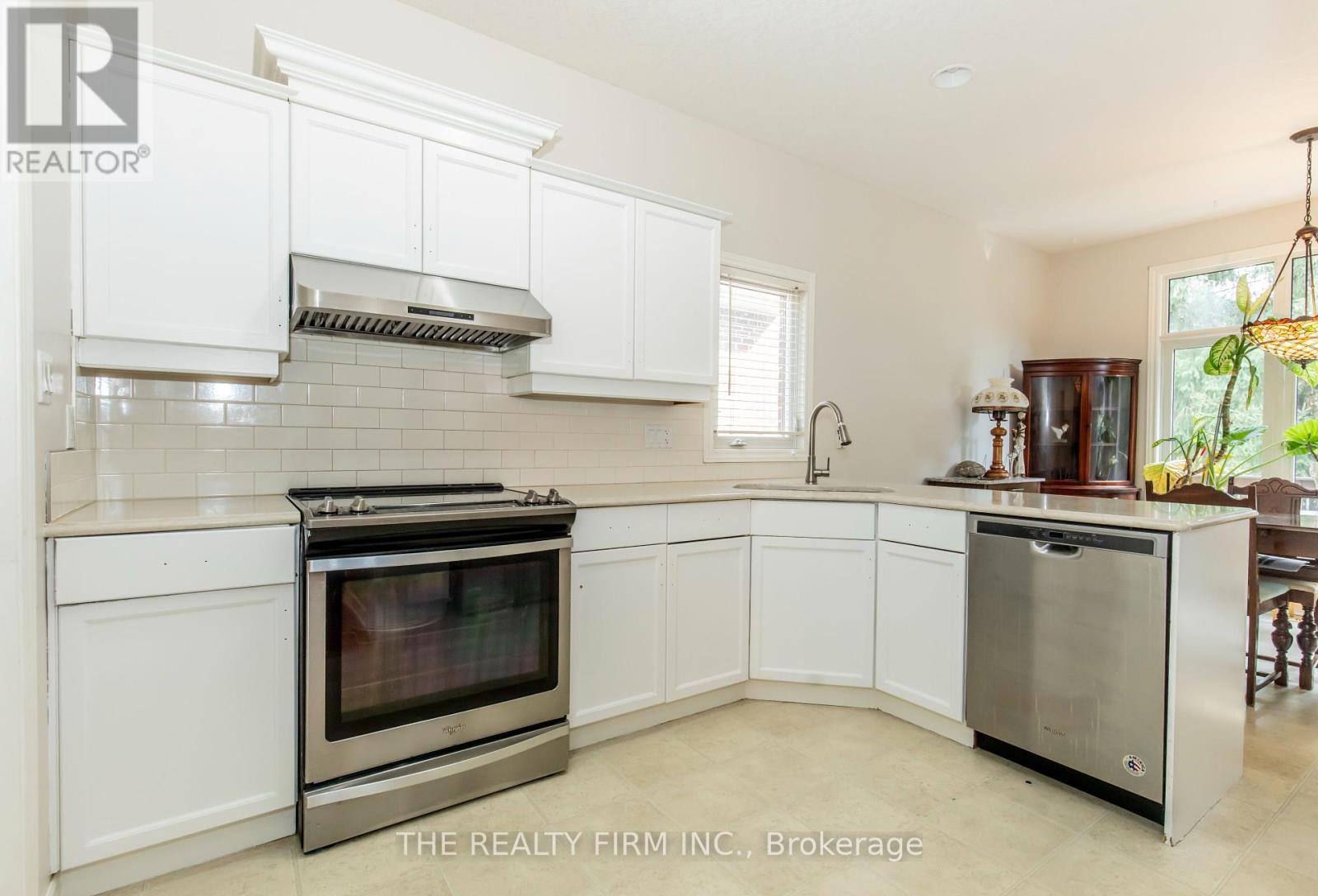 47 - 101 Southgate Parkway, St. Thomas, Ontario  N5R 6L5 - Photo 4 - X12414560